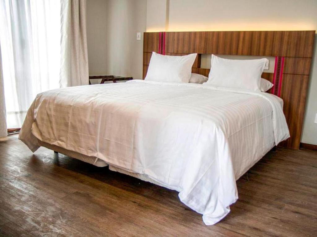 Altus Express Hotel La Paz Bagian luar foto
